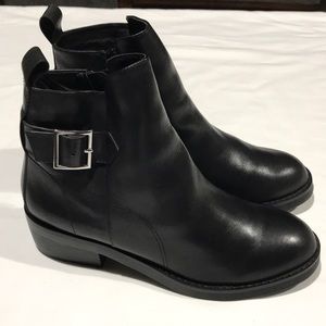Women’s Black Leather Boots. Size 8.5